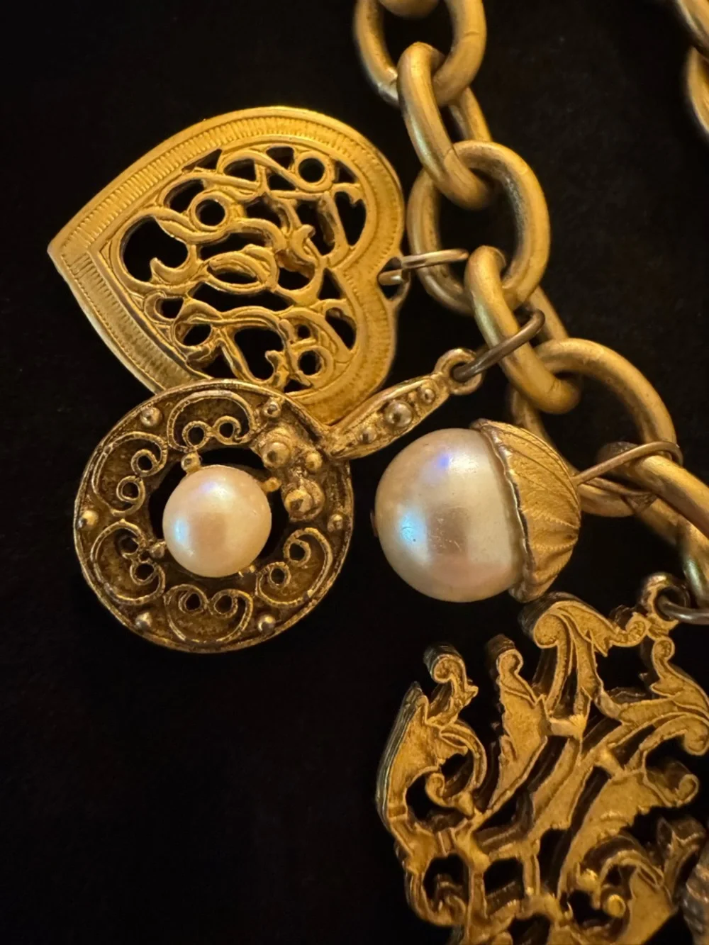 French Etruscan RARE VTG Charm Bracelet - Picture 4 of 12